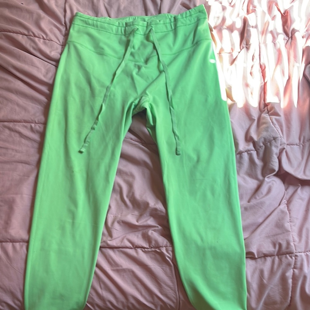 Green Leggings with Elastic Waistband and Relaxed Fit